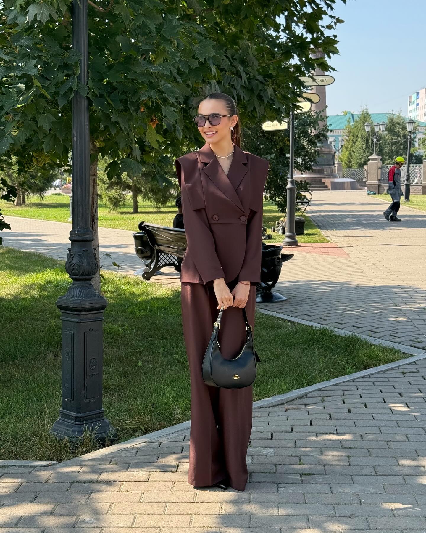 Костюм брючный с удлинённым жилетом